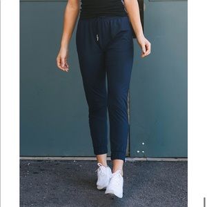 Like New ZYIA Navy Zippered Everywhere Joggers